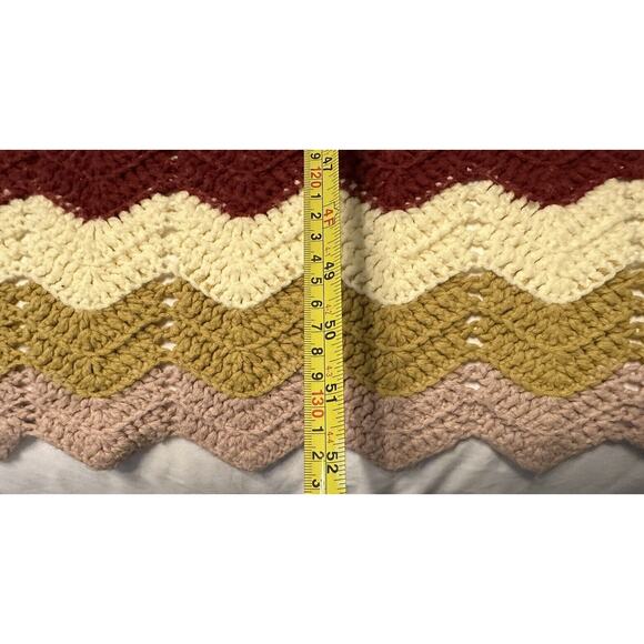 VTG 70's Gold, Orange, Brown, Red Chevron Crochet Hippie Boho Granny Afghan B - Picture 4 of 4